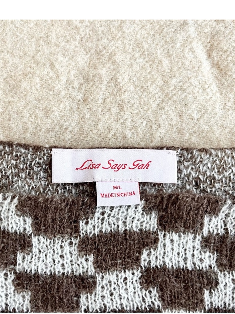 Lisa Says Gah Lucinda vintage rug mocha top - Picture 3 of 9